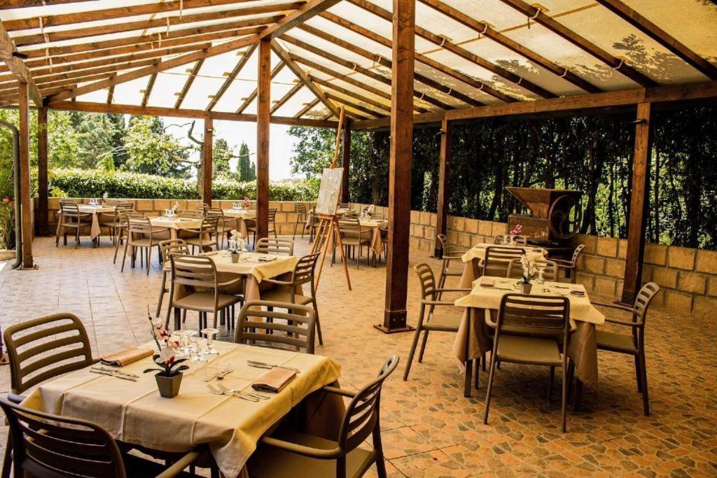 Hotel Villa Paradiso Рипарбела Екстериор снимка