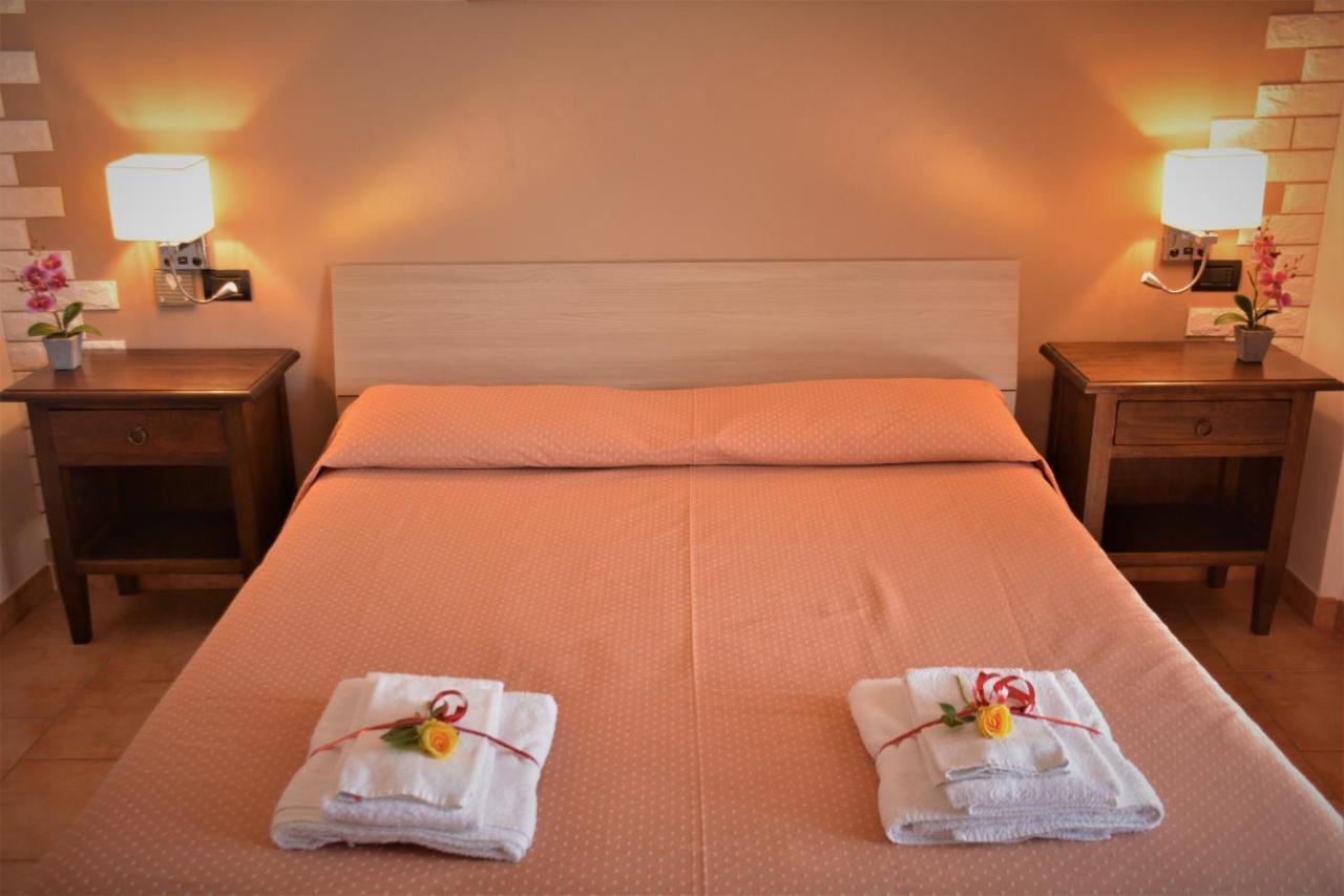 Hotel Villa Paradiso Рипарбела Екстериор снимка