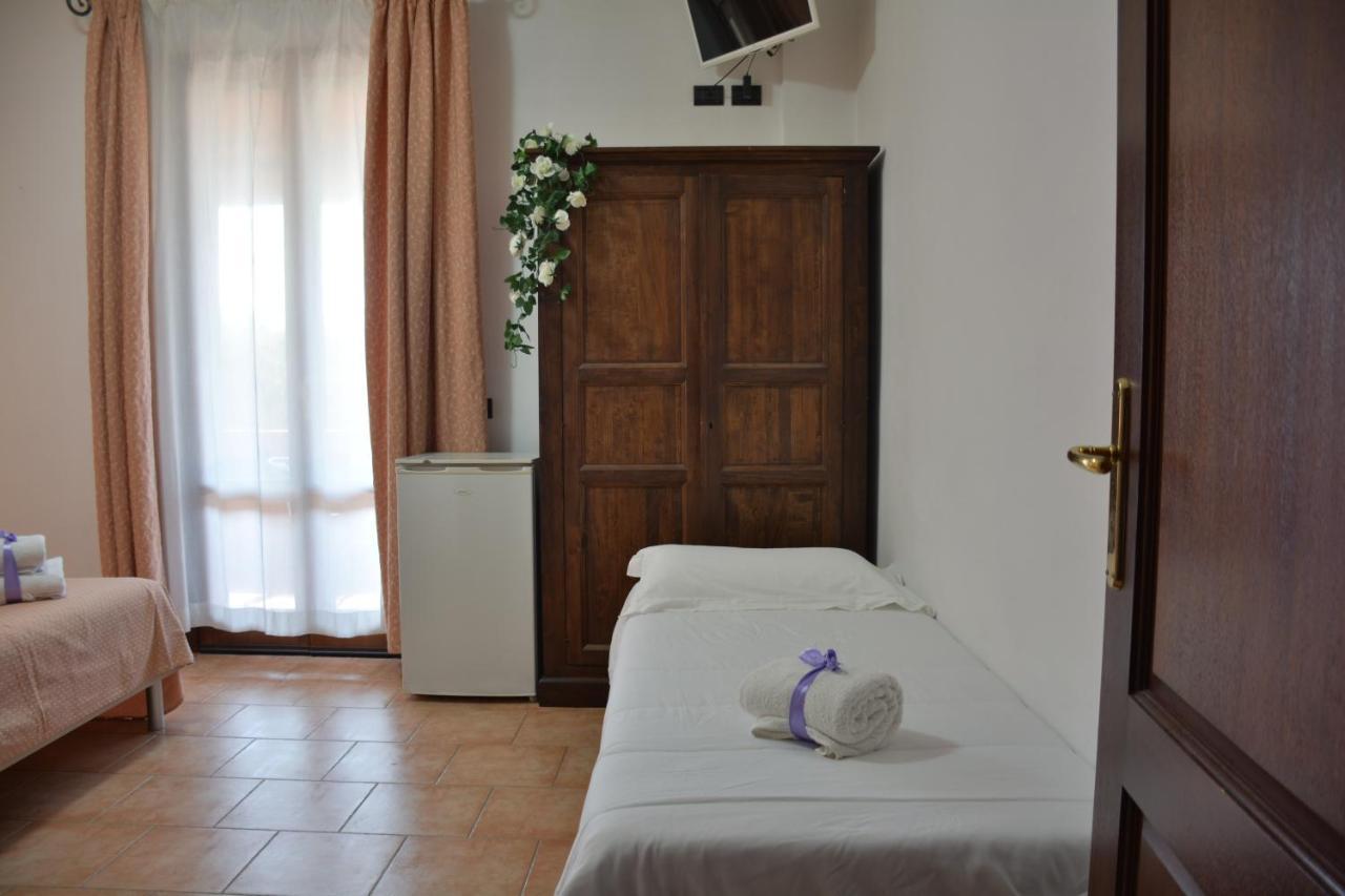 Hotel Villa Paradiso Рипарбела Екстериор снимка