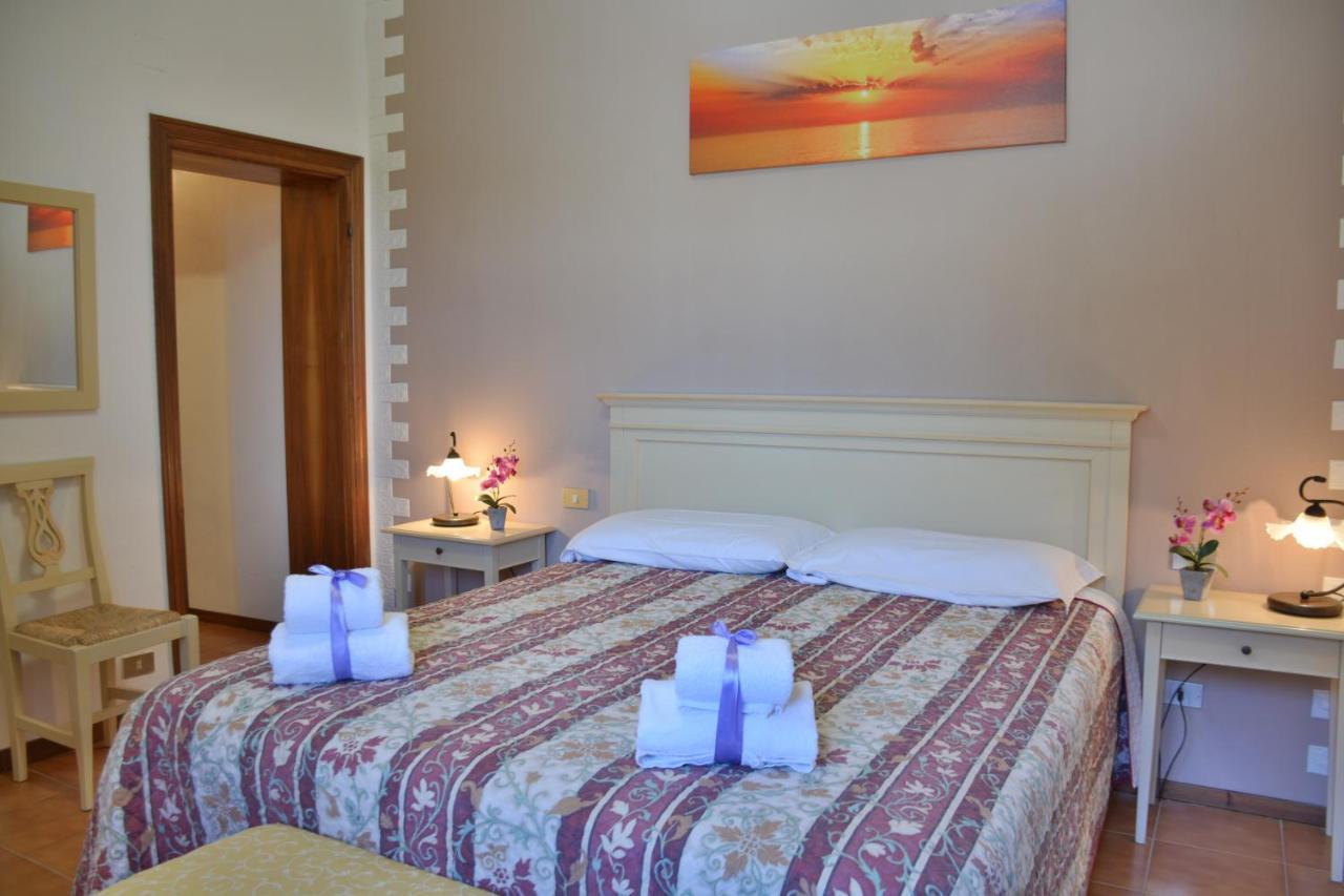 Hotel Villa Paradiso Рипарбела Екстериор снимка