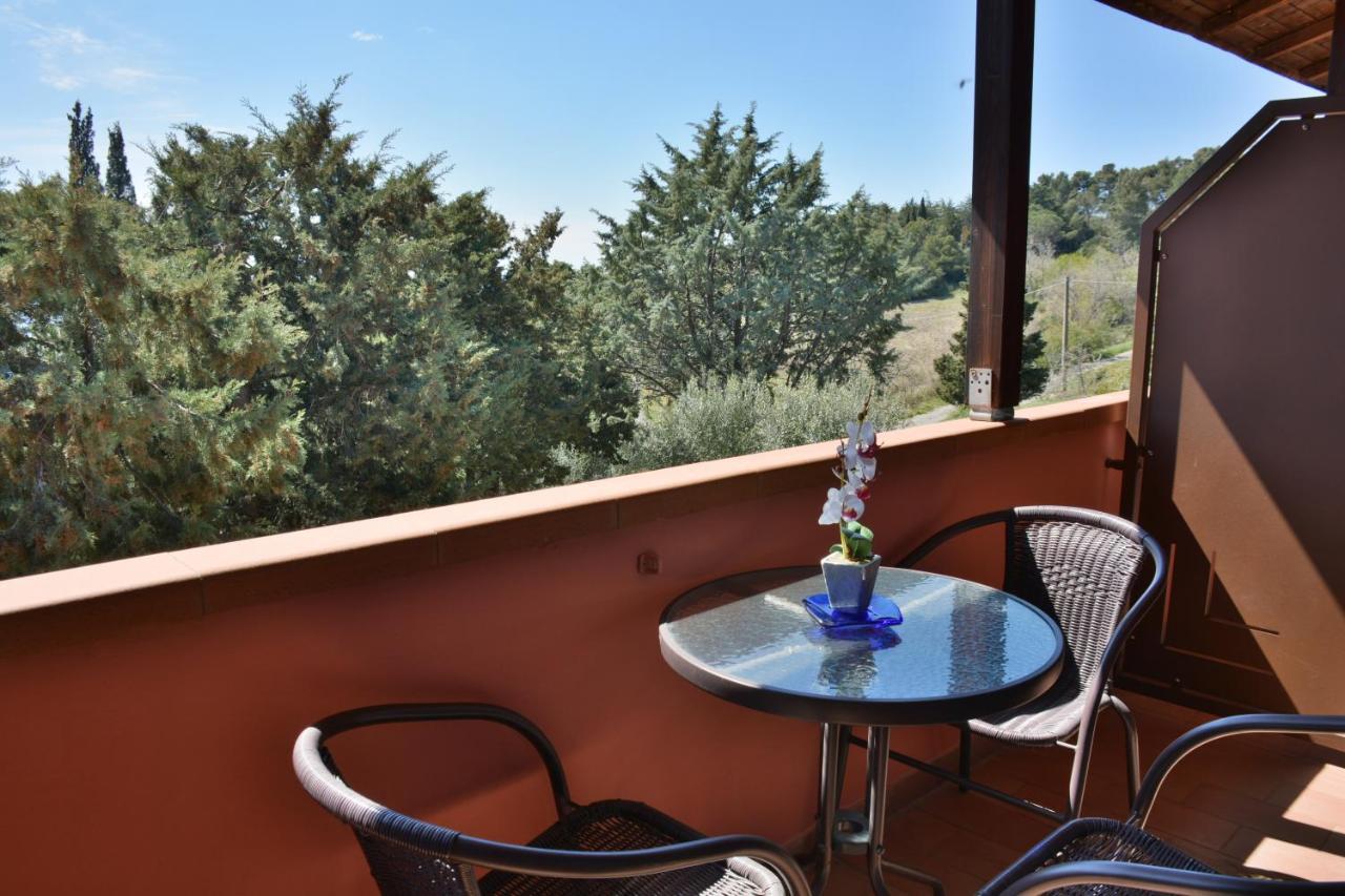 Hotel Villa Paradiso Рипарбела Екстериор снимка