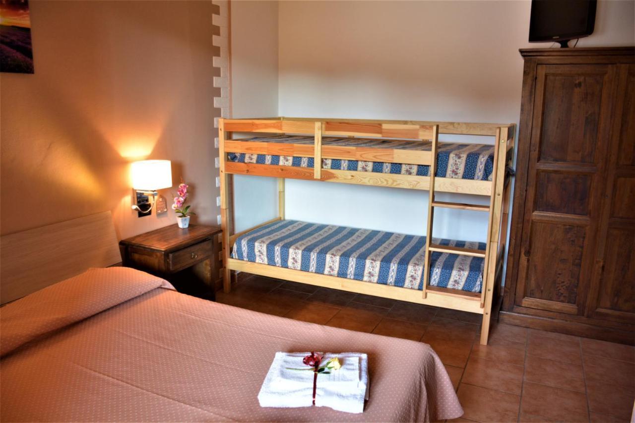 Hotel Villa Paradiso Рипарбела Екстериор снимка