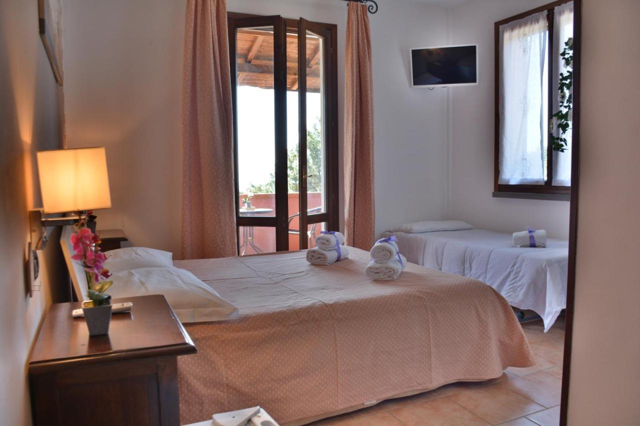 Hotel Villa Paradiso Рипарбела Екстериор снимка
