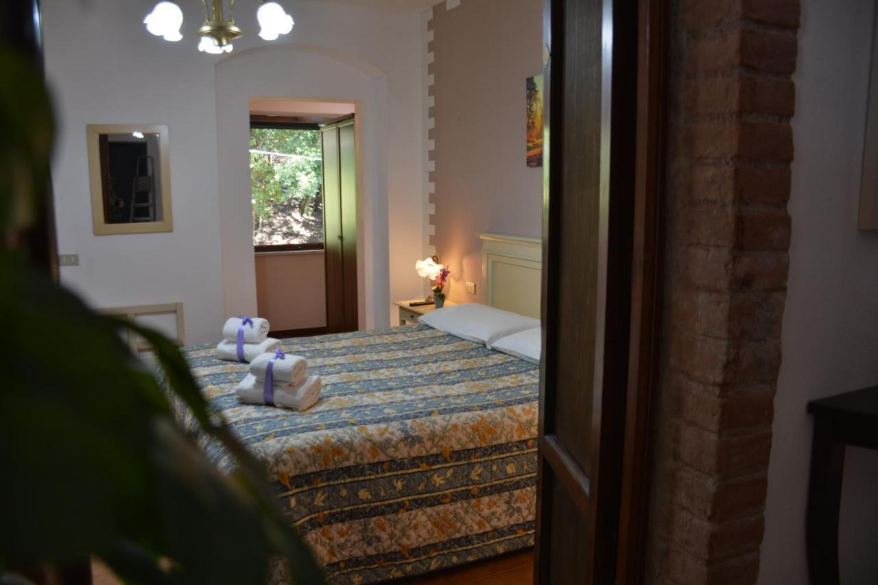 Hotel Villa Paradiso Рипарбела Екстериор снимка